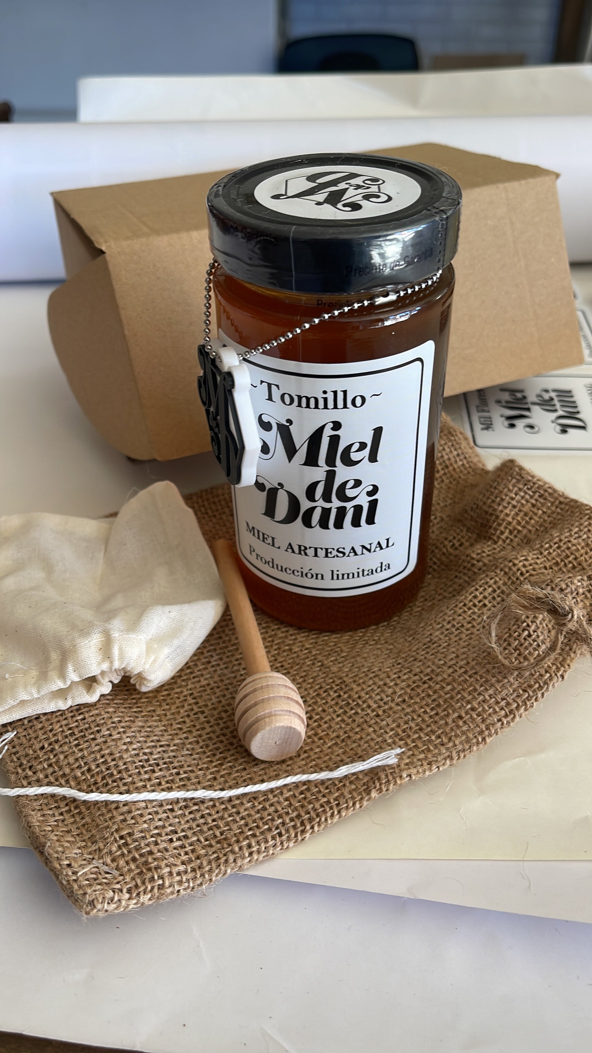 Miel de Tomillo · Mieldedani · 500g

⭐ 100 % Pura · Monofloral de Tomillo · 12,90 € / g