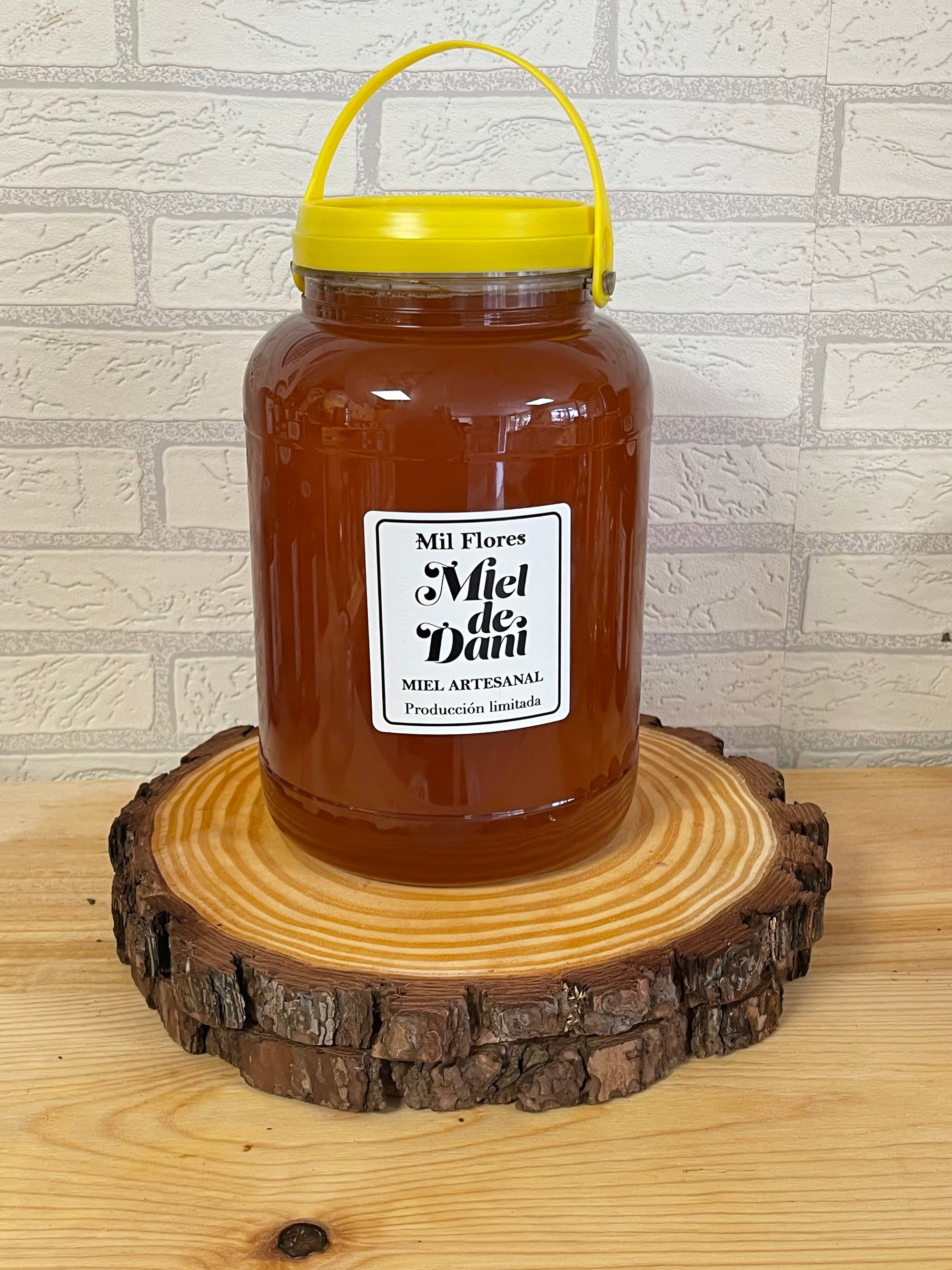 ⭐️Miel Mil Flores Artesanal 100% Natural – Suave, Floral y de Alta Pureza Bidón 5 KG