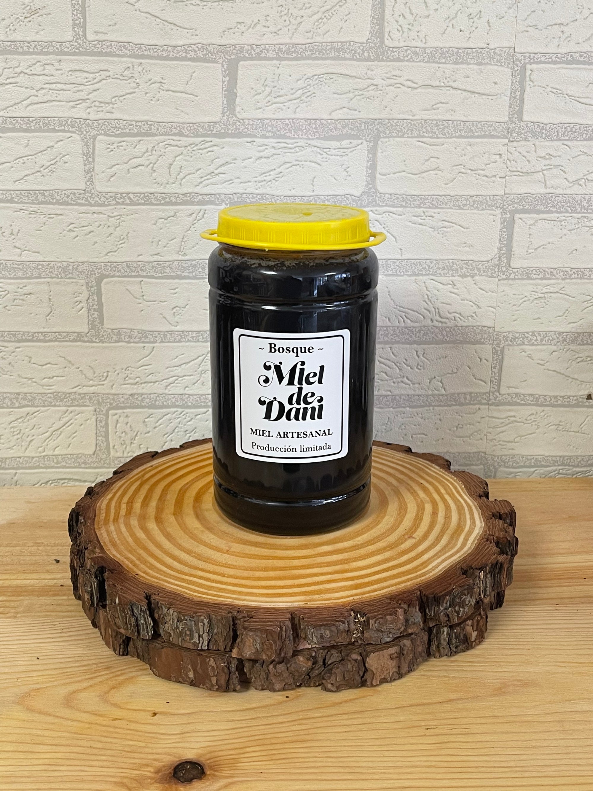 ⭐ 

Miel de Brezo Artesanal 100% Natural – Intensidad, Pureza y Origen Silvestre 2 kg