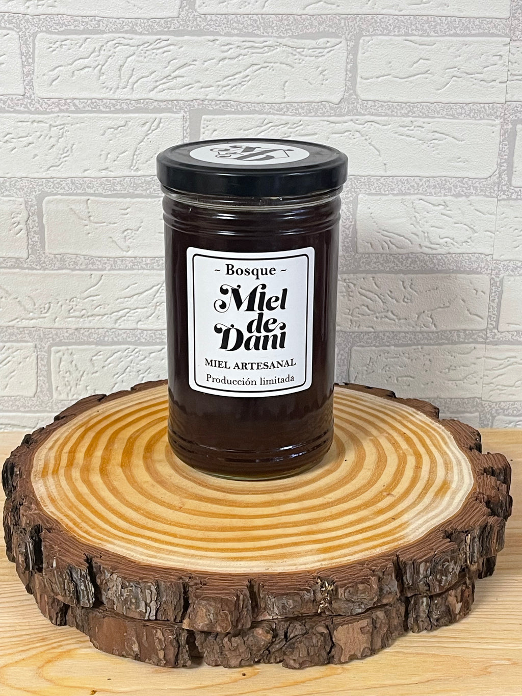 Miel de Bosque · Mieldedani · 1400 kg

⭐ 100 % Pura · Miel de Bosque · 18,90 € / kg