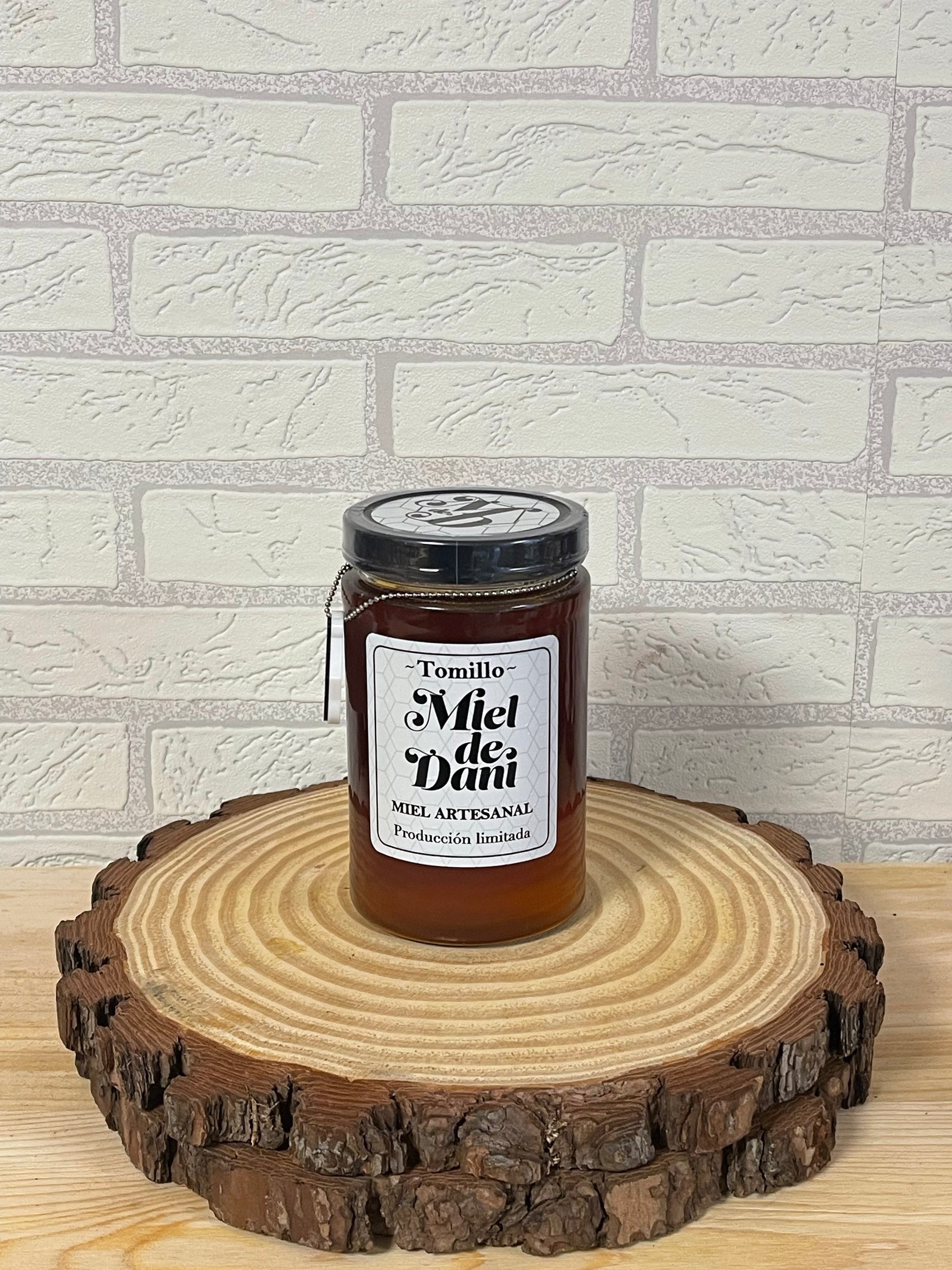 🍯 Miel de Tomillo Gourmet · Mieldedani · 1 kg
Miel artesanal · Producción limitada · Con llavero exclusivo