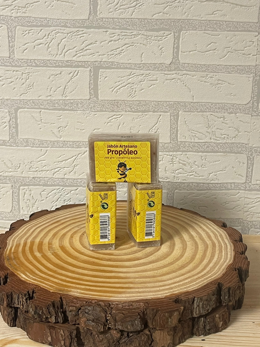 🟡 
Pack 3 Jabones Artesanos de Propóleo (100 g) – Cosmética Natural