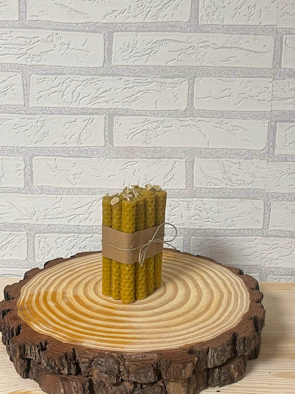 🕯️ Pack 12 Velas Artesanales de Cera de Abeja – Mieldedani