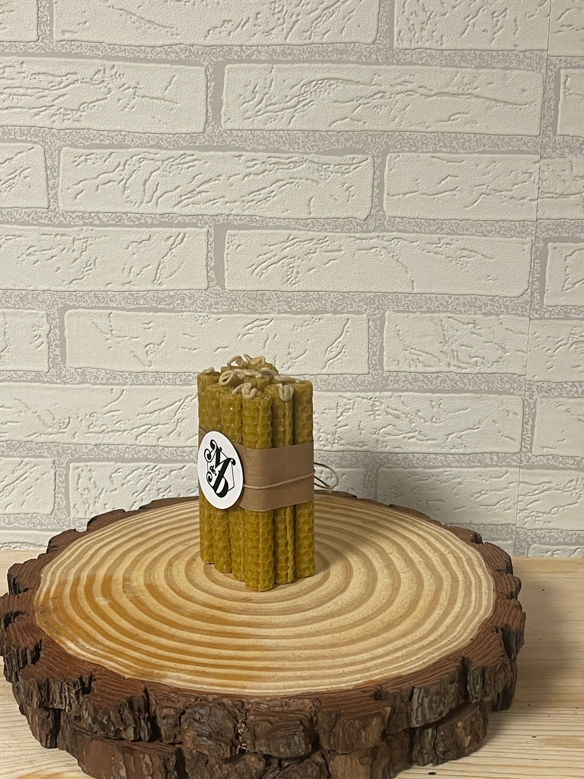 🕯️ Pack 12 Velas Artesanales de Cera de Abeja – Mieldedani